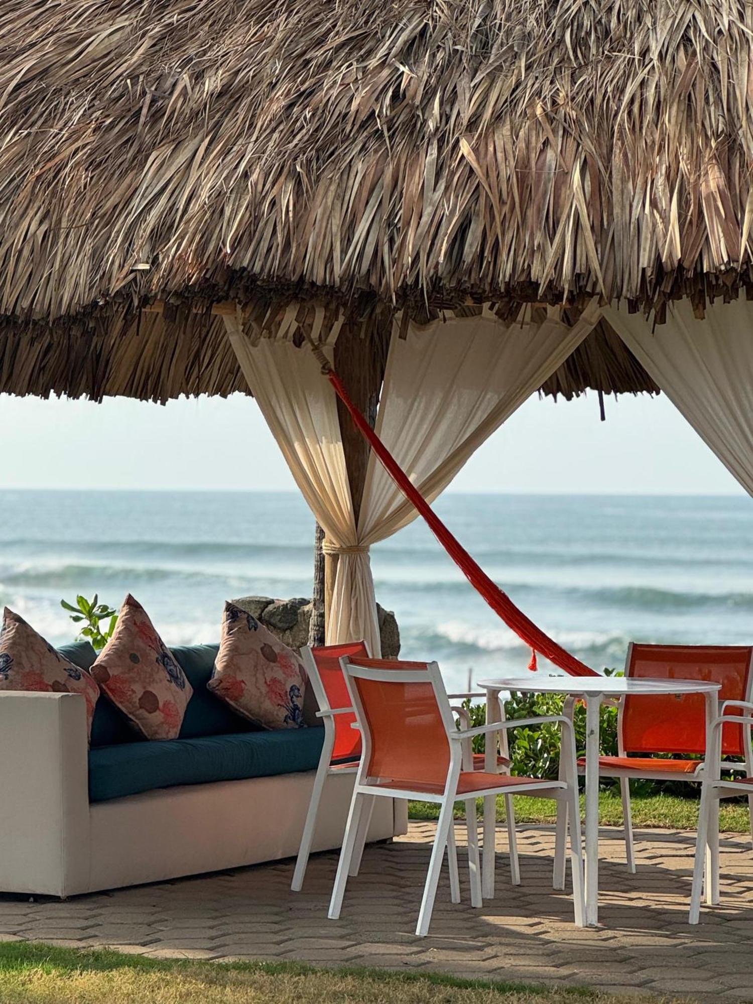 Hotel Tres Vidas Acapulco Barra Vieja Exterior photo