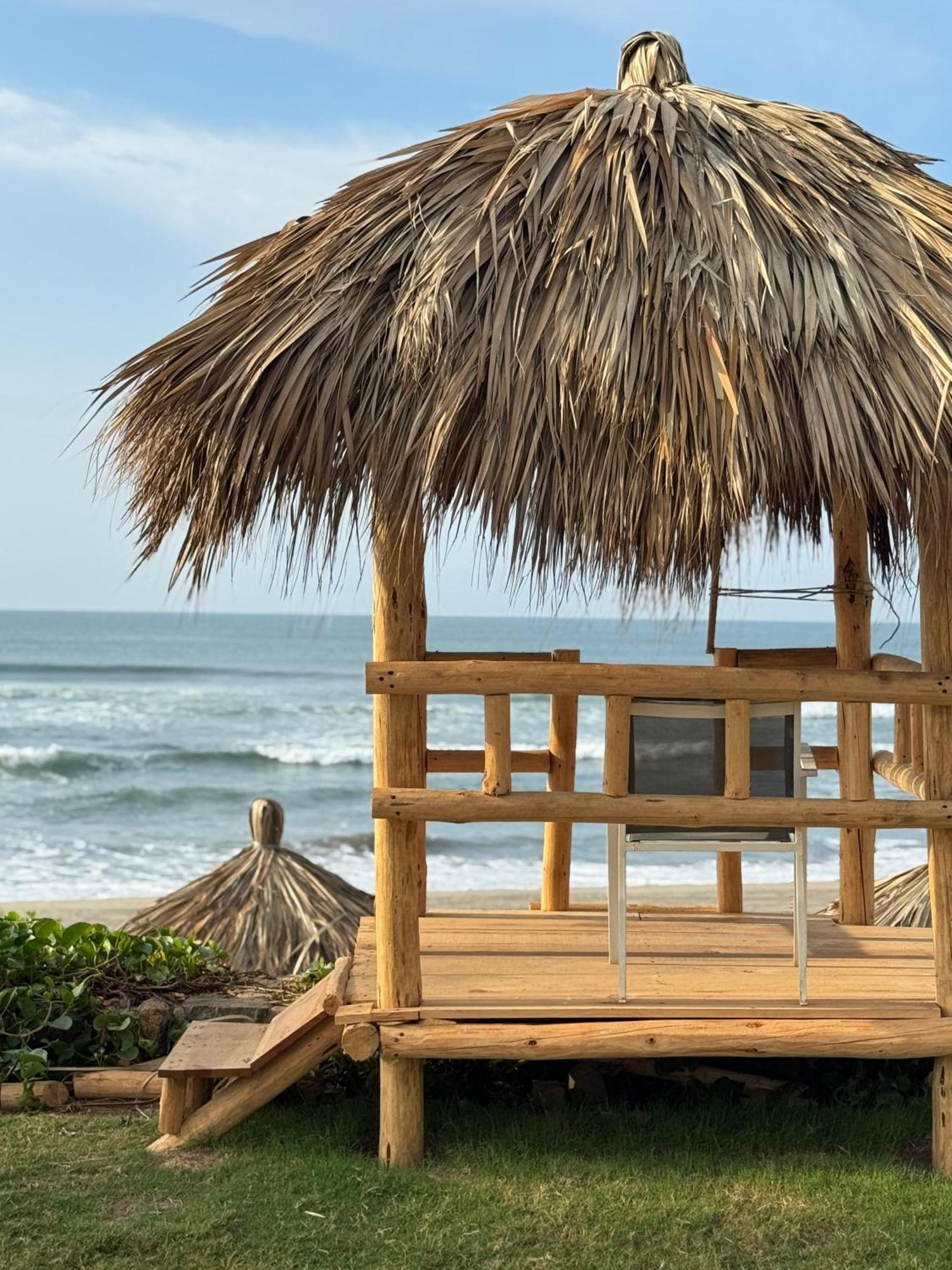 Hotel Tres Vidas Acapulco Barra Vieja Exterior photo